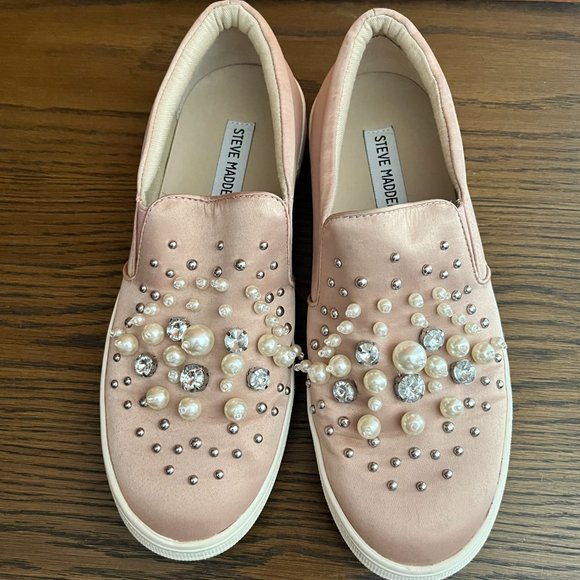 Steve Madden Women's size 7.5 Pink Satin sneakers - Picture 2 of 3